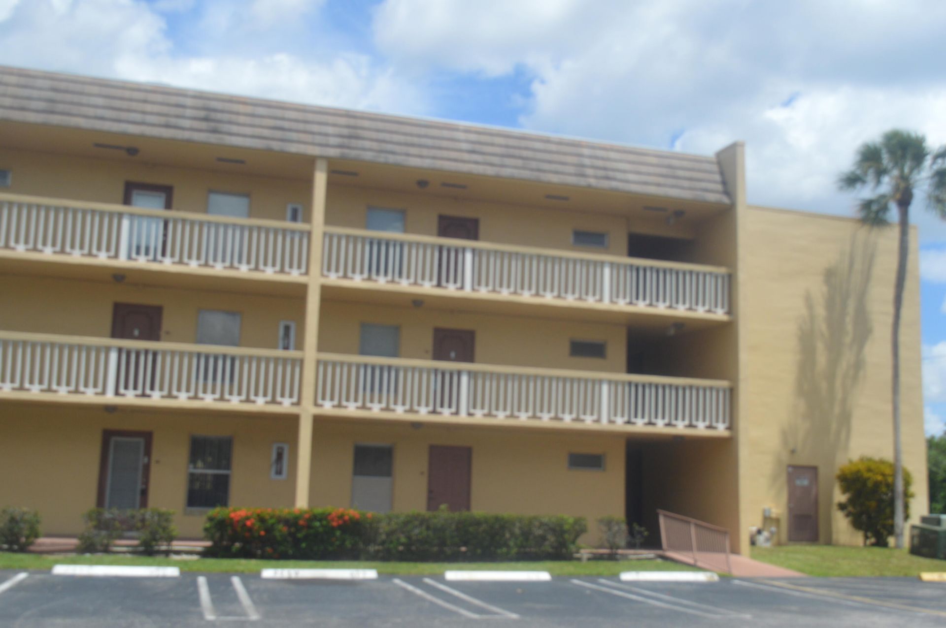 6091 NW 61st Avenue, Unit 105, Tamarac, FL 33319 Photo