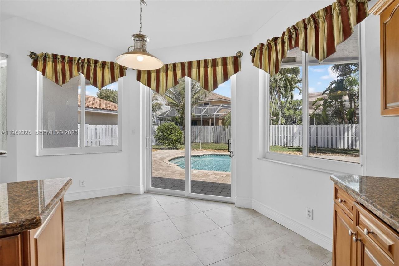 1583 NW 182nd Way , Pembroke Pines, FL 33029 Photo