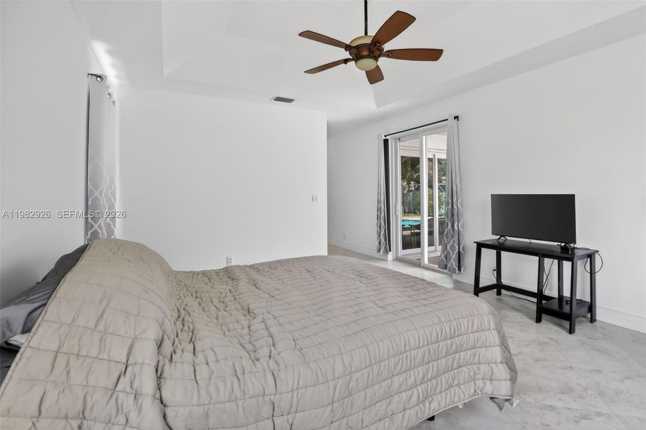 1583 NW 182nd Way , Pembroke Pines, FL 33029 Photo