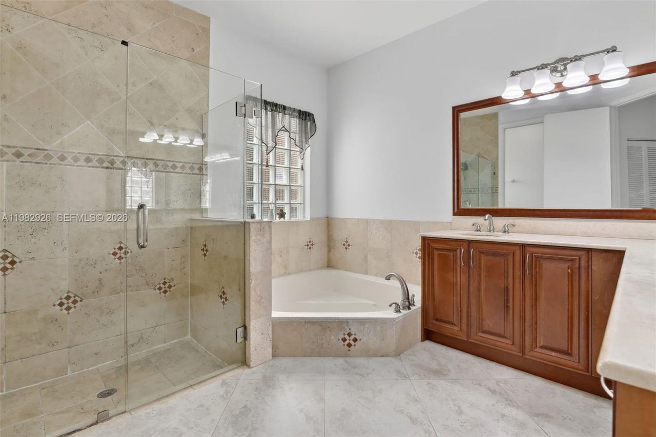 1583 NW 182nd Way , Pembroke Pines, FL 33029 Photo