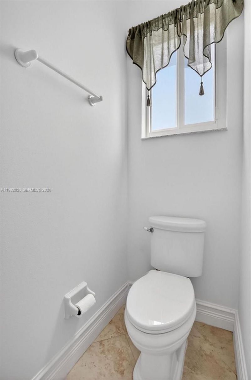 1583 NW 182nd Way , Pembroke Pines, FL 33029 Photo