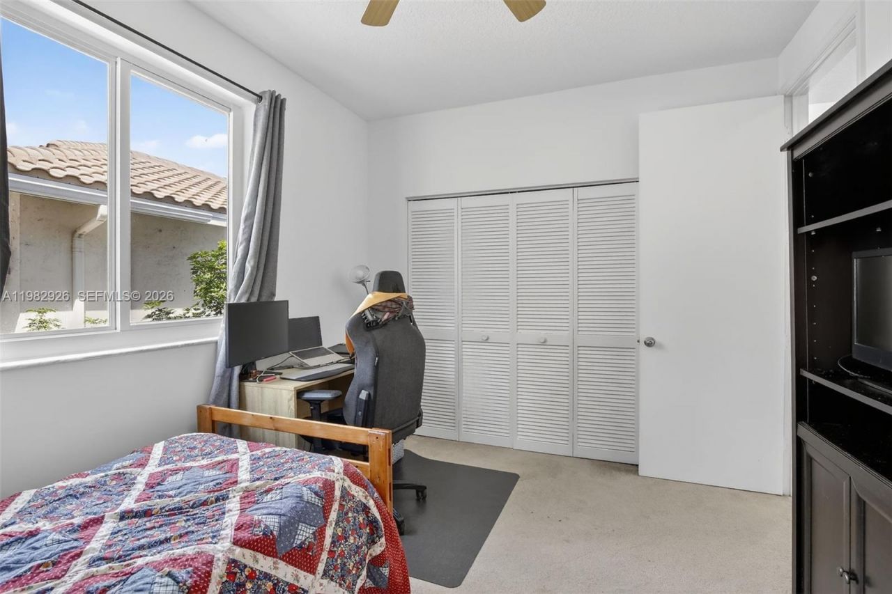 1583 NW 182nd Way , Pembroke Pines, FL 33029 Photo