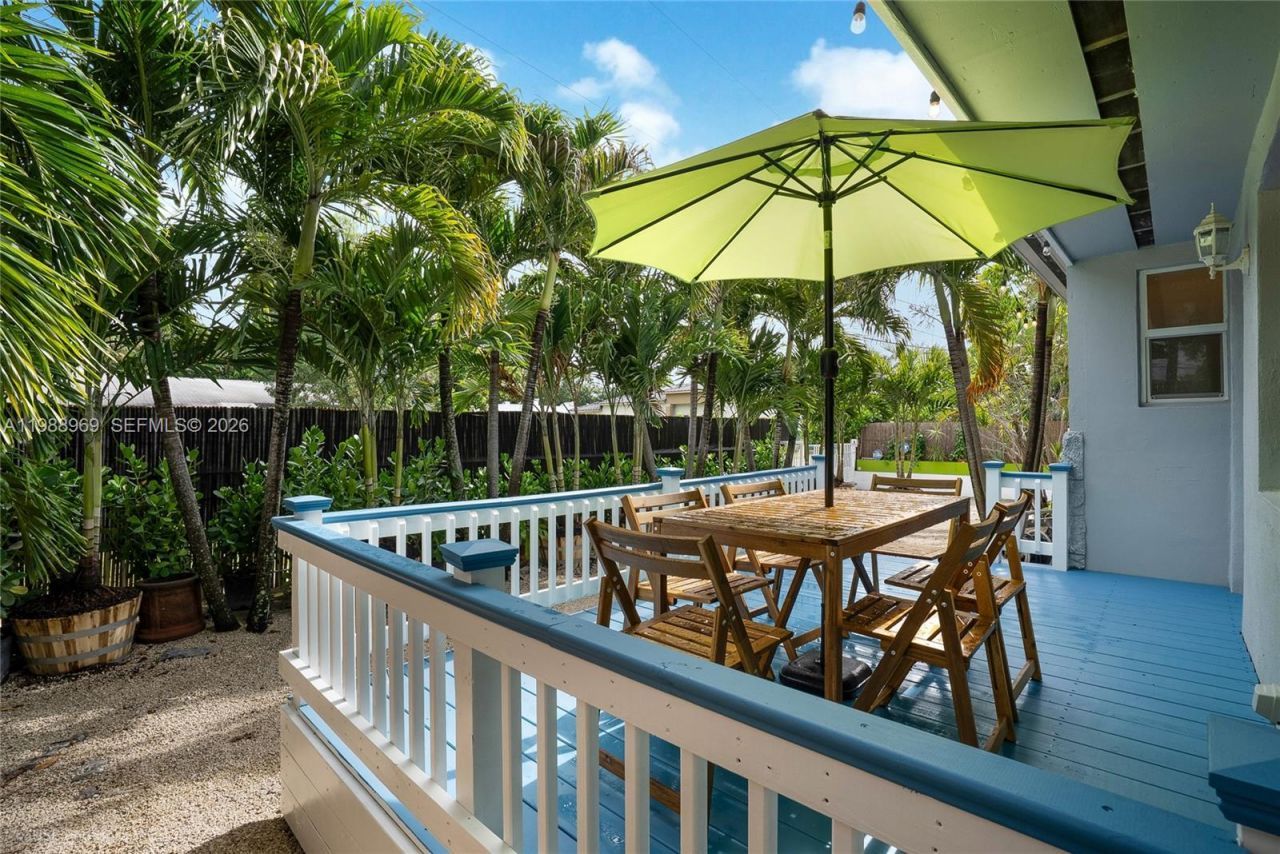 113 SW 2nd St, Hallandale Beach, FL 33009 Photo