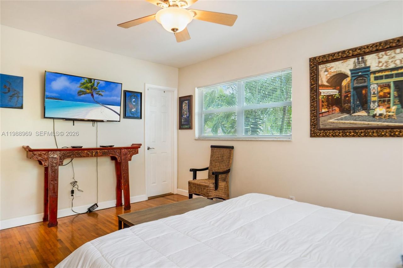 113 SW 2nd St , Hallandale Beach, FL 33009 Photo