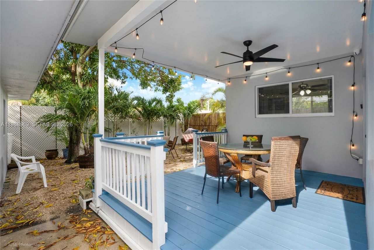 113 SW 2nd St, Hallandale Beach, FL 33009 Photo