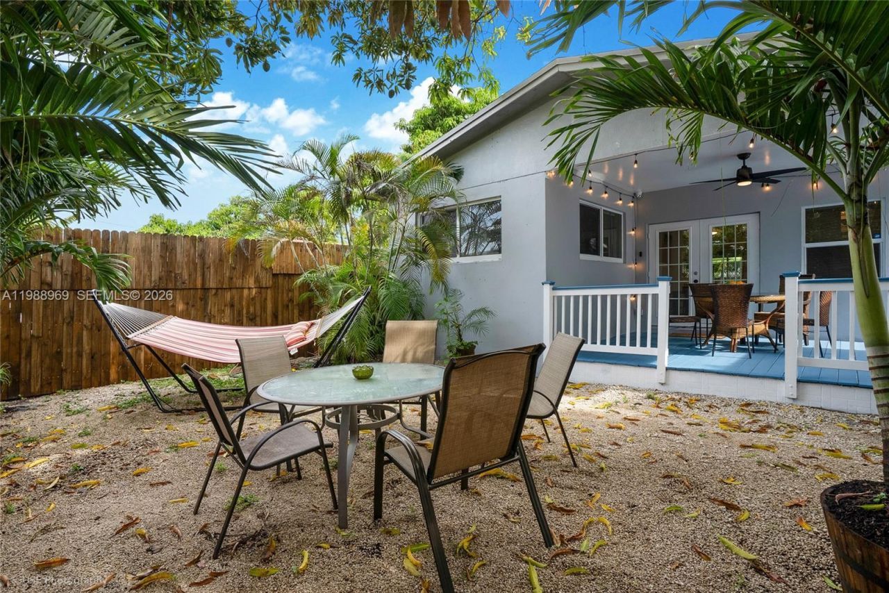 113 SW 2nd St, Hallandale Beach, FL 33009 Photo