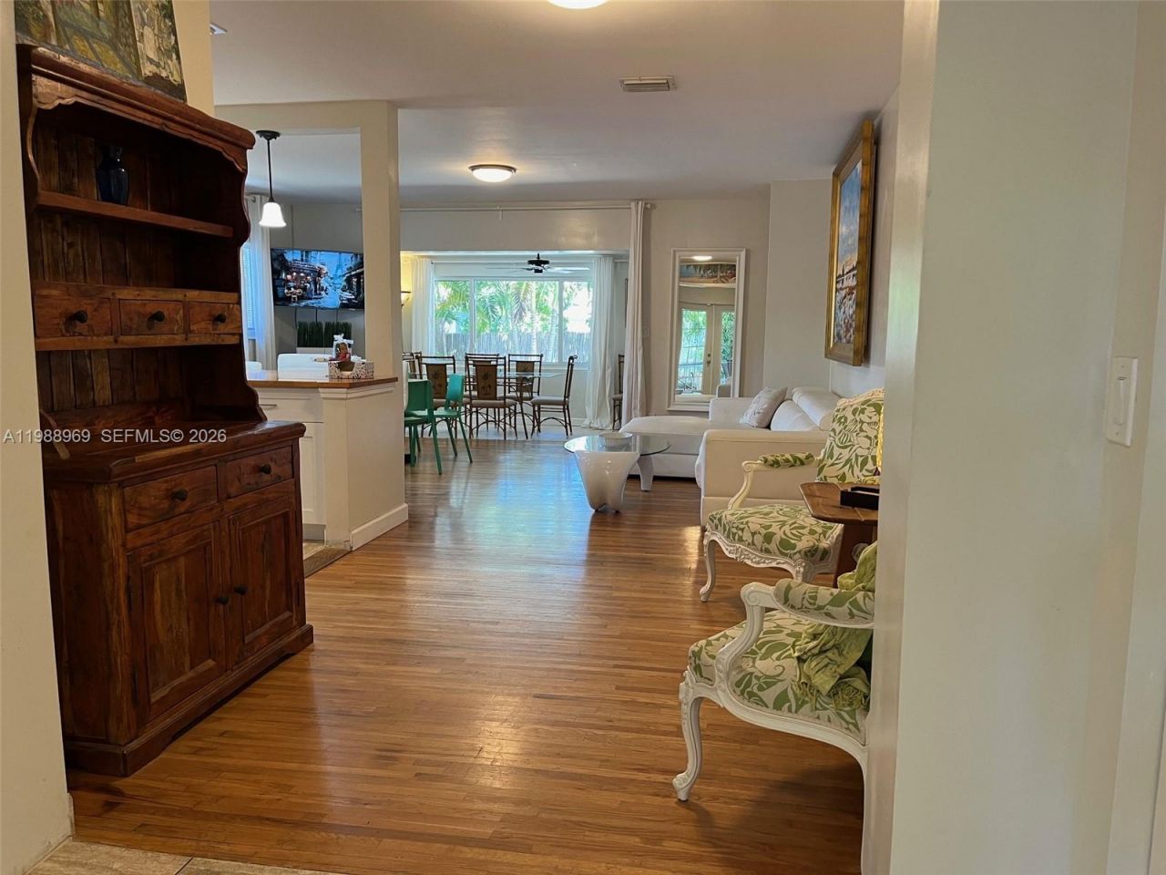 113 SW 2nd St , Hallandale Beach, FL 33009 Photo