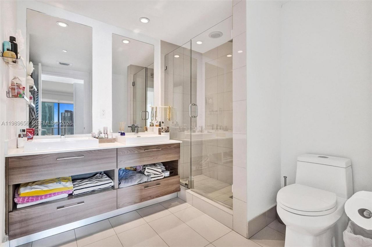 1300 S Miami Ave , Unit 2503, Miami, FL 33130 Photo