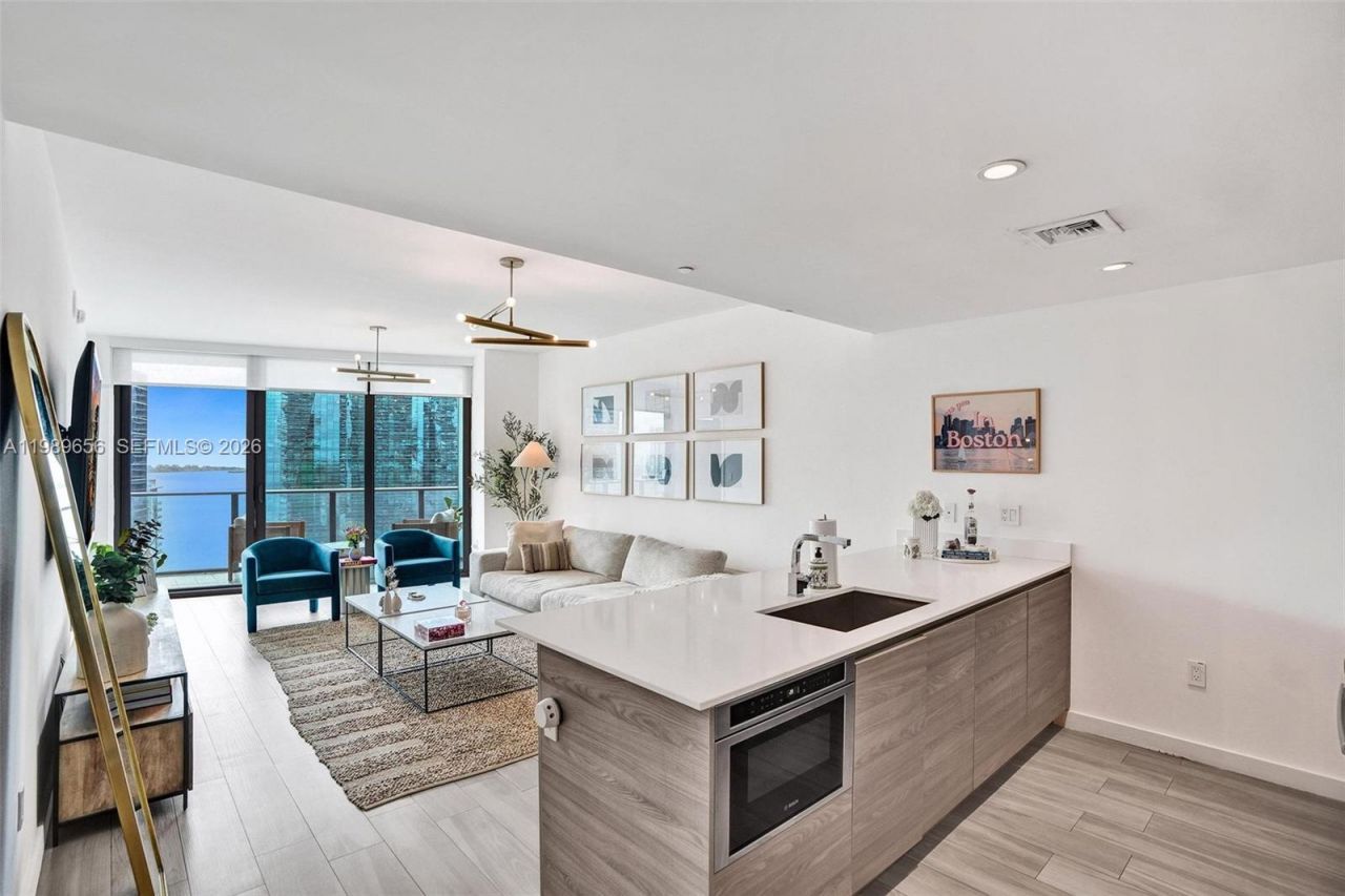 1300 S Miami Ave , Unit 2503, Miami, FL 33130 Photo