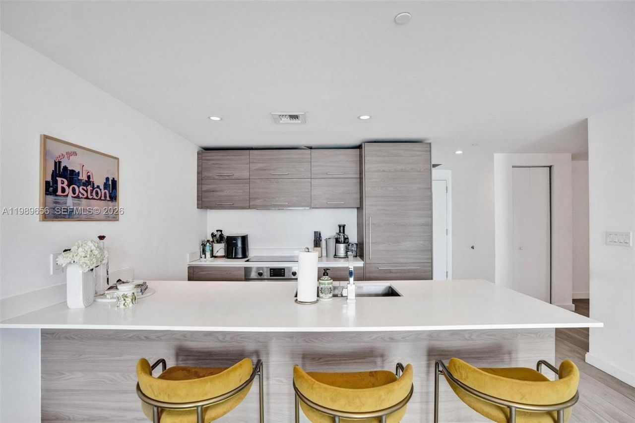 1300 S Miami Ave , Unit 2503, Miami, FL 33130 Photo