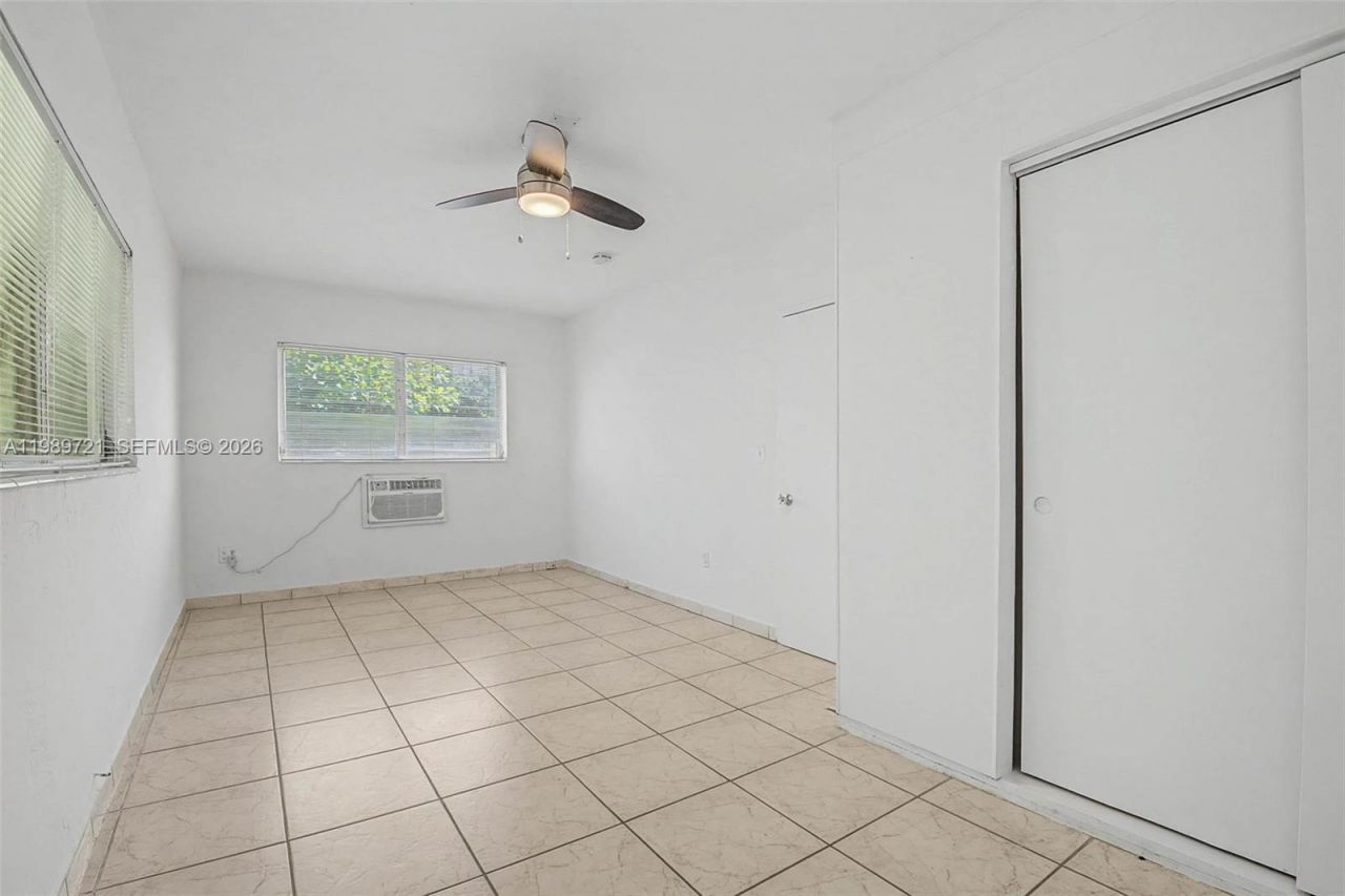 225 Madeira Ave, Unit 6, Coral Gables, FL 33134 Photo
