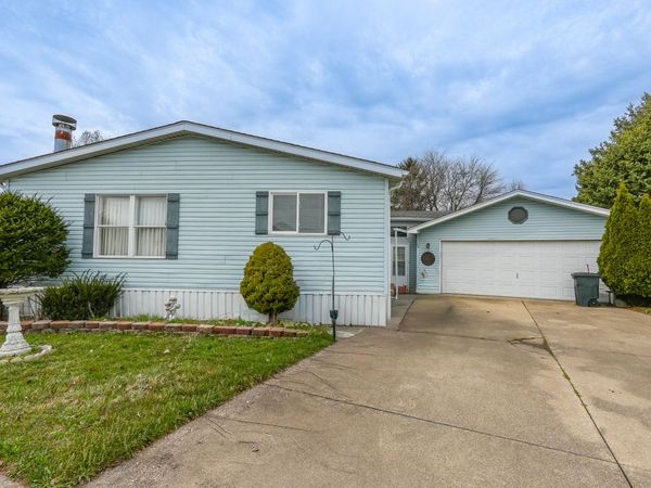 59 Maple Ridge , Manteno, IL 60950