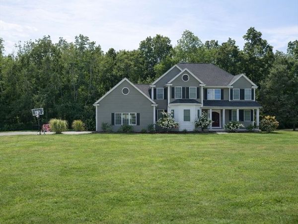 37 W Millbury Rd, Sutton, MA 01590