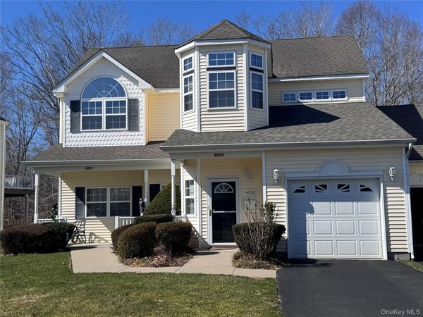 4001 Saint Andrews Avenue, Unit 4001, Riverhead, NY 11901