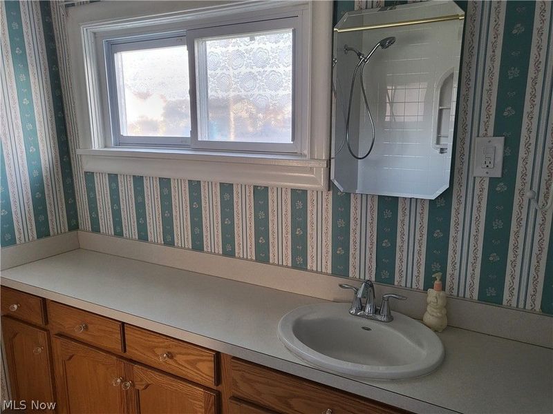 108 Arizona Avenue, Lorain, OH 44052 Photo 12