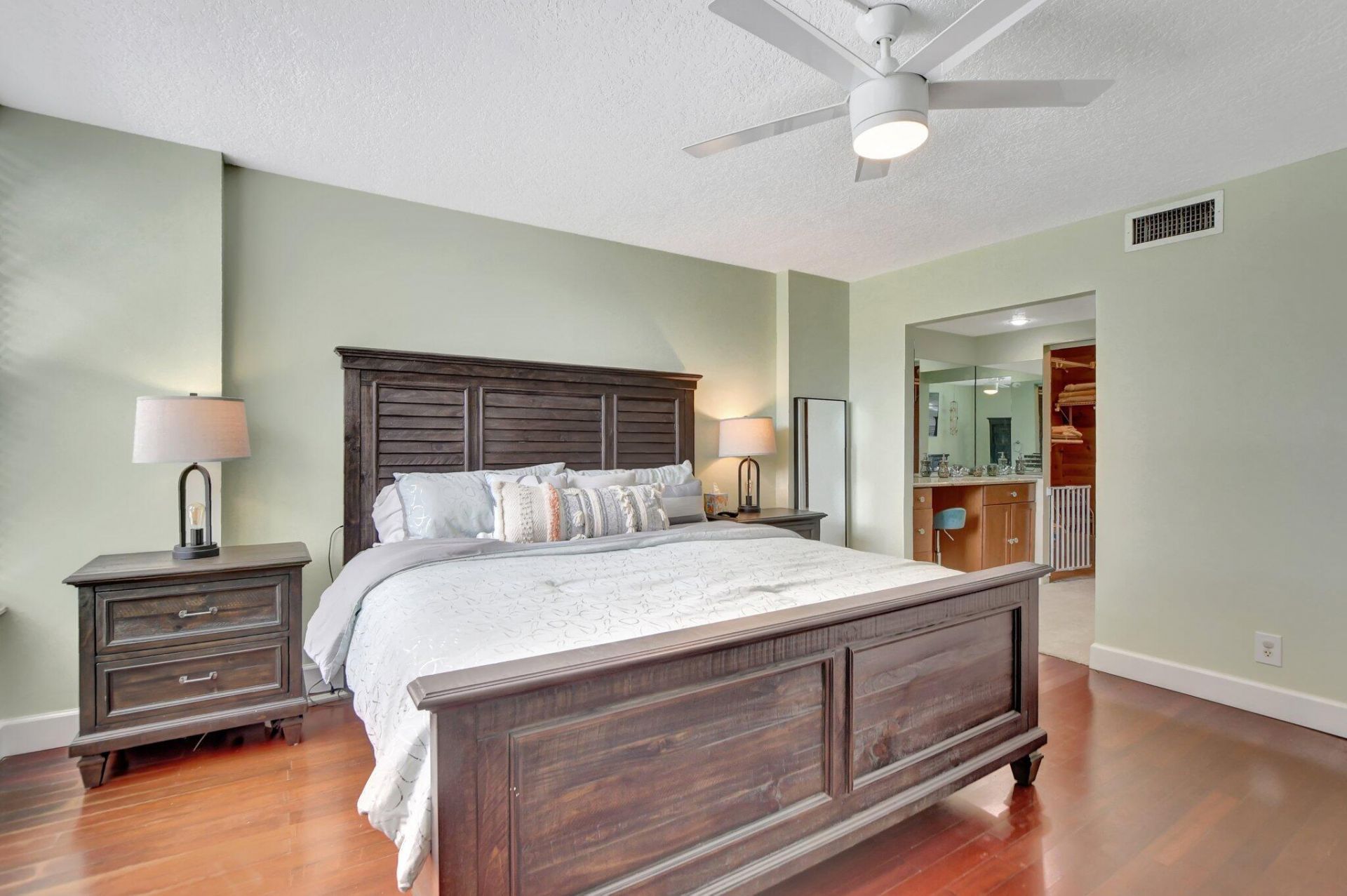 14 Royal Palm Way, Unit 102, Boca Raton, FL 33432 Photo