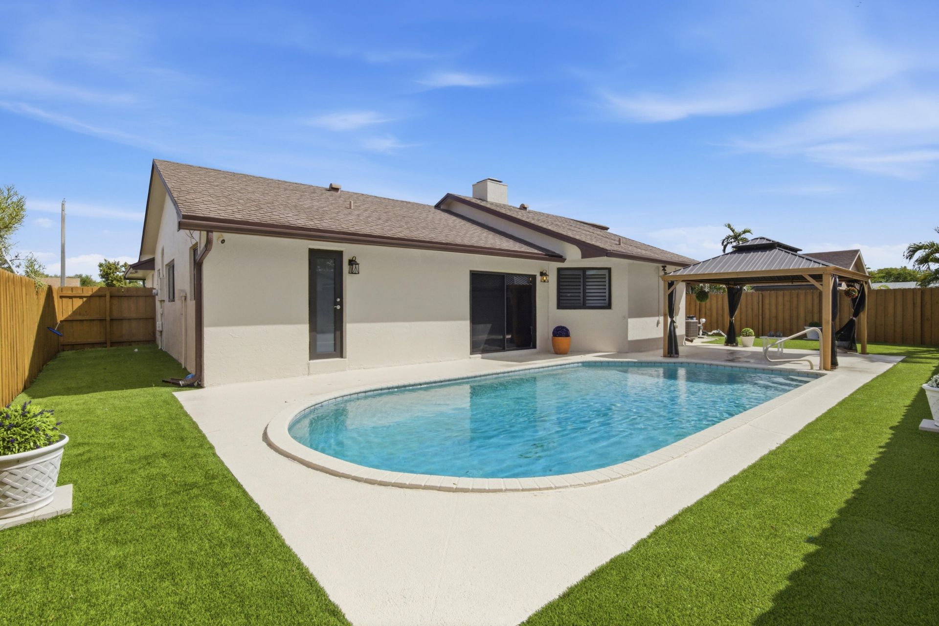 2658 SW 11th Place N, Deerfield Beach, FL 33442 Photo