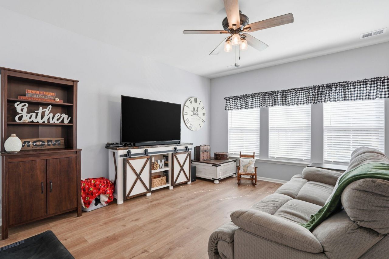 221 Wood Sage Run Photo 11