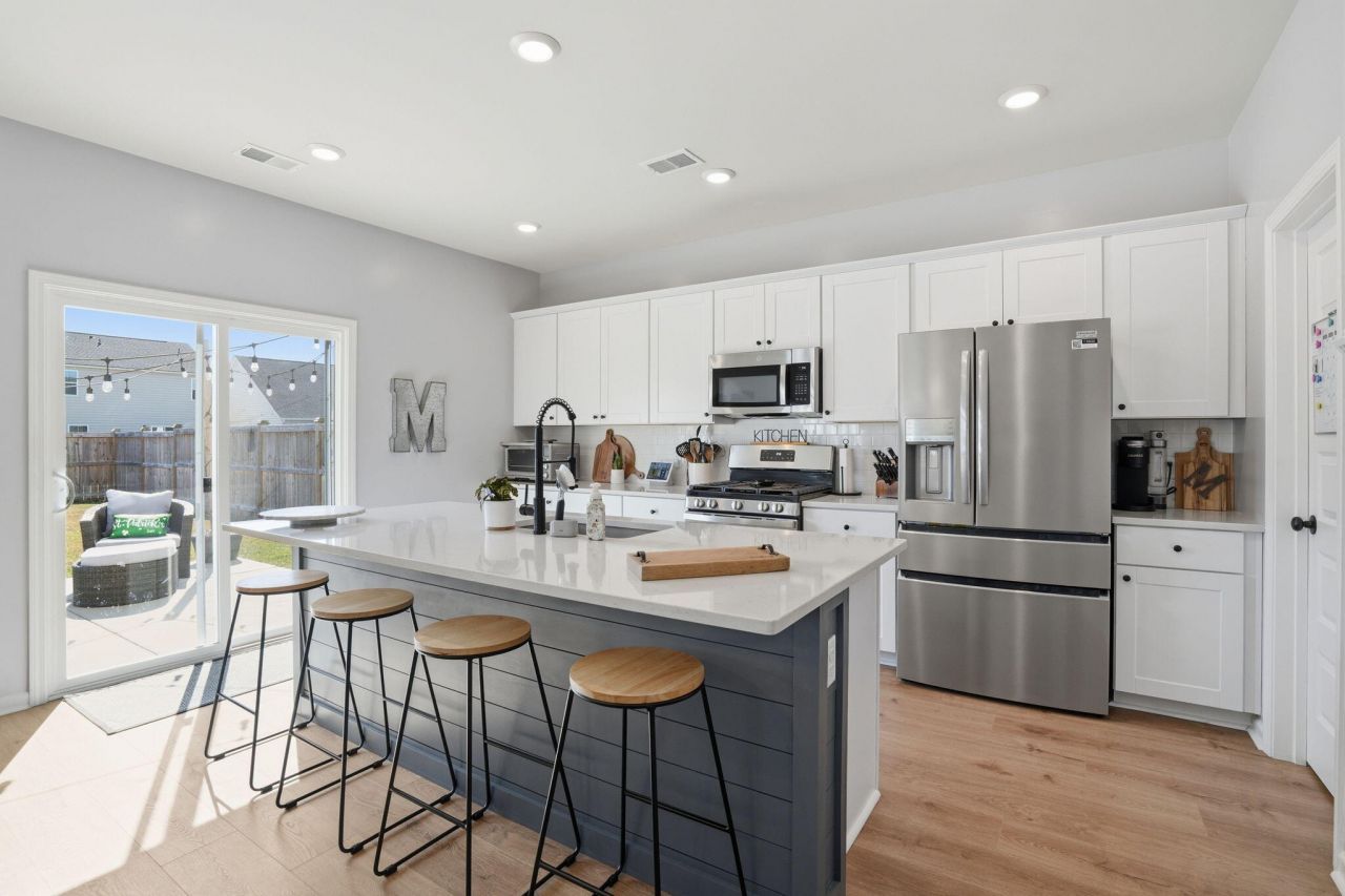 221 Wood Sage Run Photo 8