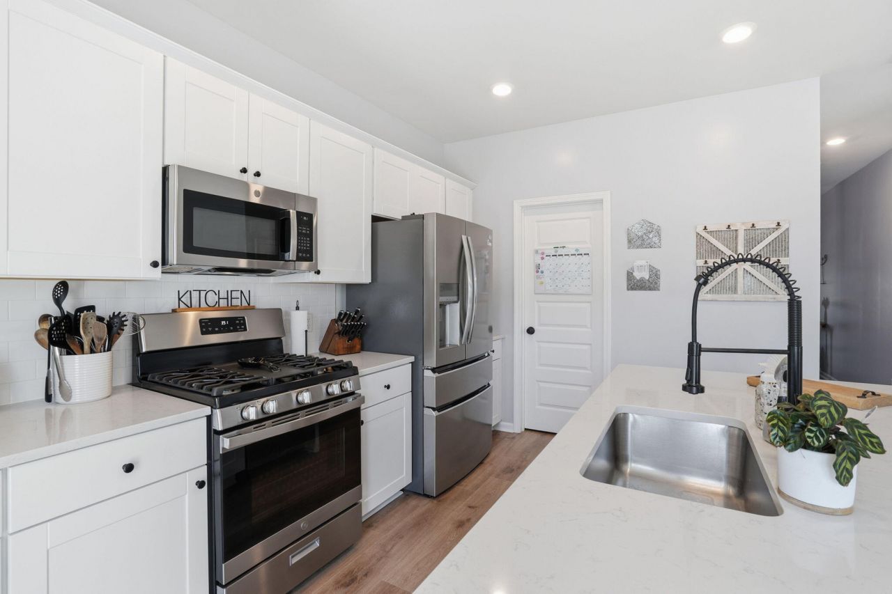 221 Wood Sage Run Photo 9