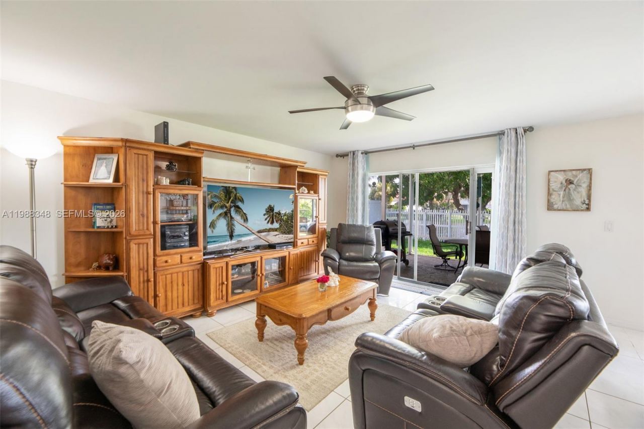 161 W Granada Ave, Weston, FL 33326 Photo