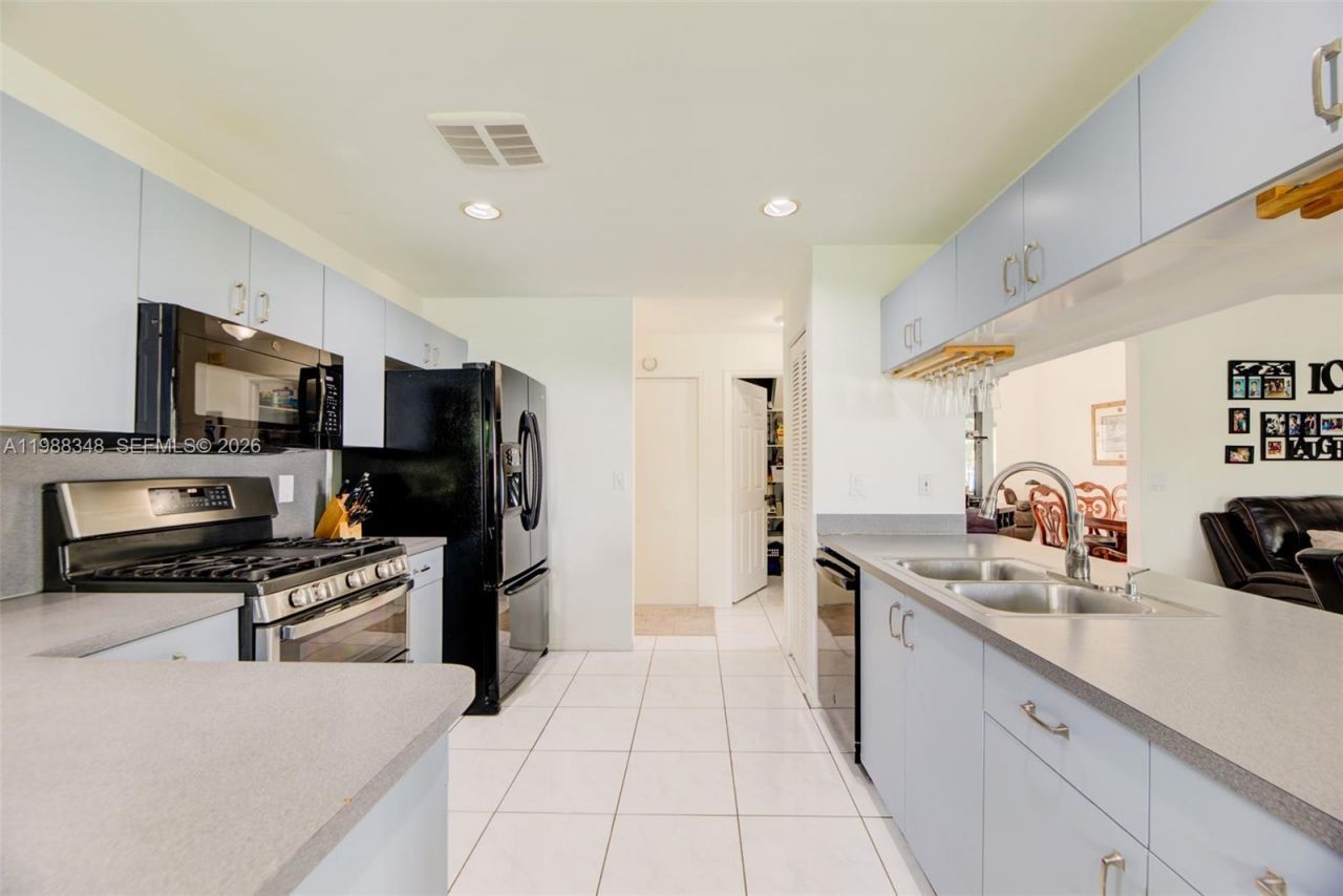 161 W Granada Ave, Weston, FL 33326 Photo