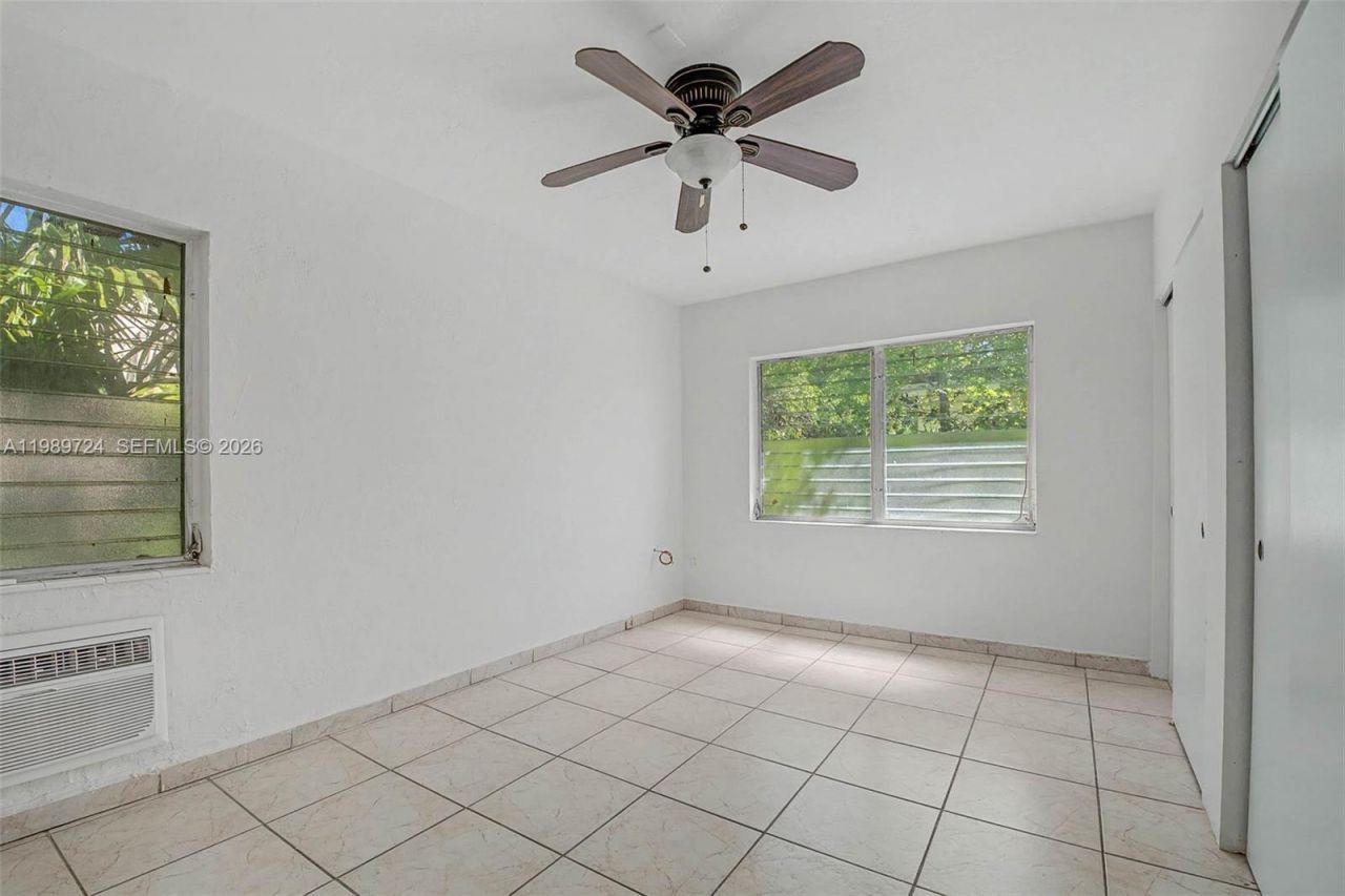 229 Madeira Ave, Unit 6, Coral Gables, FL 33134 Photo