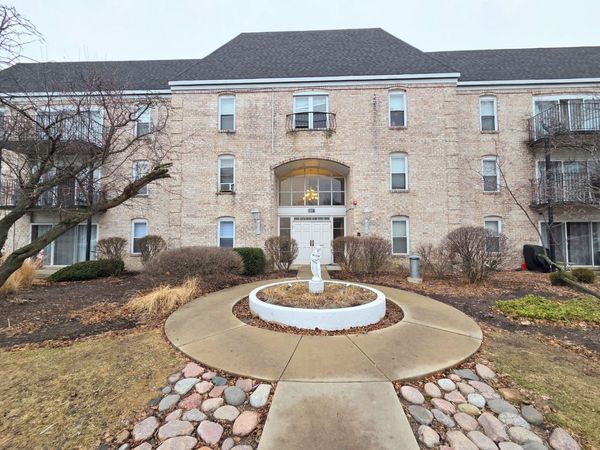 5001 Carriage Way Drive , Unit 116, Rolling Meadows, IL 60008