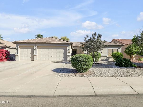 3736 E THAMES Circle, San Tan Valley, AZ 85140