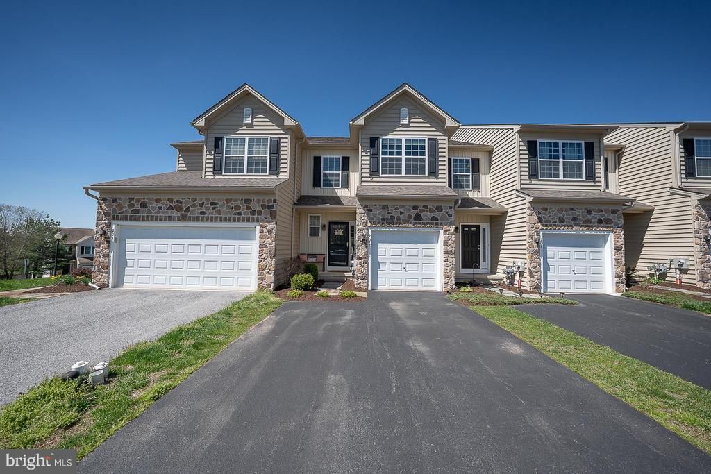 206 Kennedy Drive, Coatesville, PA 19320 Main Photo