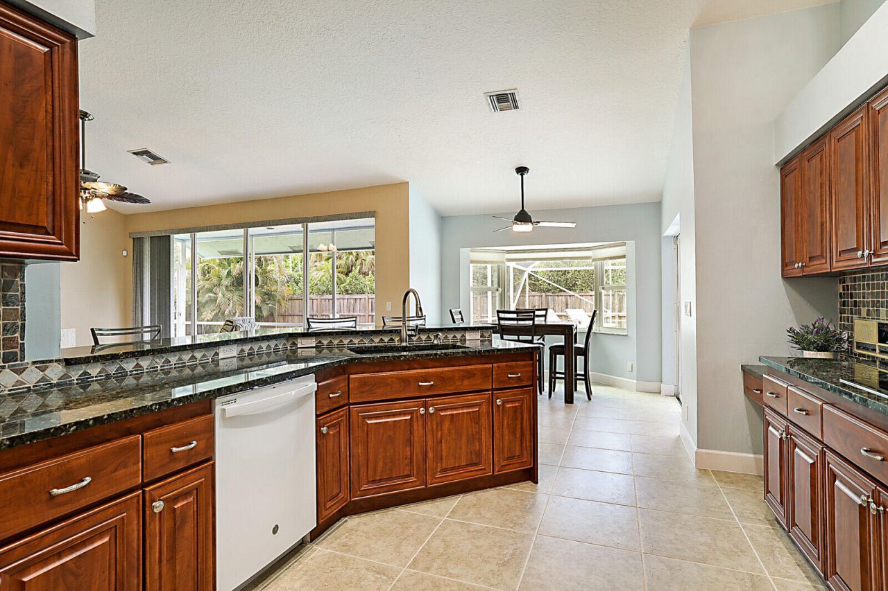 1583 Farmington Avenue, Wellington, FL 33414 Photo