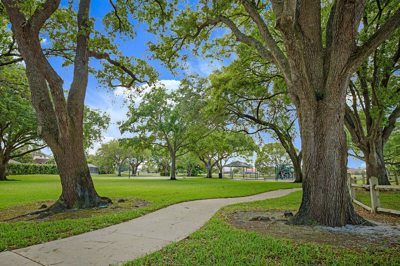 1583 Farmington Avenue, Wellington, FL 33414 Photo