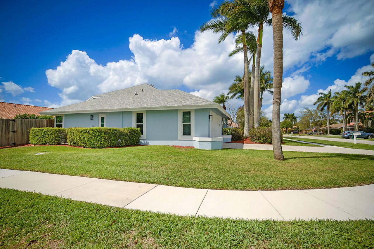 1583 Farmington Avenue, Wellington, FL 33414 Photo