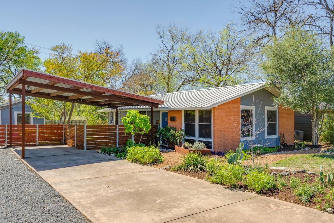 1313 Corona Dr, Austin, TX 78723 Main Photo