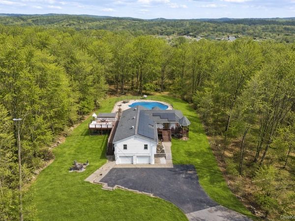 10 Vernon Drive, Carmel, NY 10512