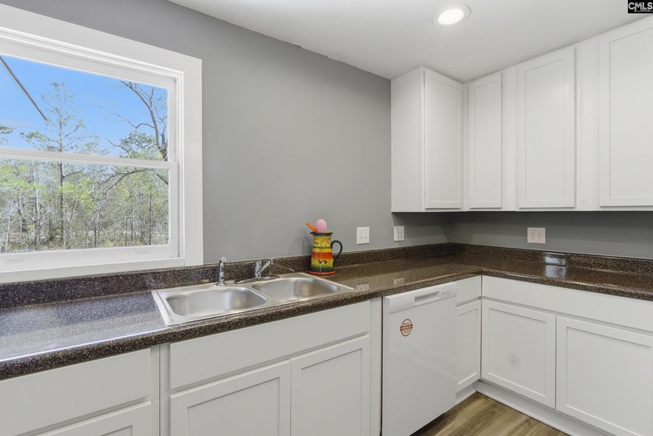 263 Sugar Loaf Road  Photo 8