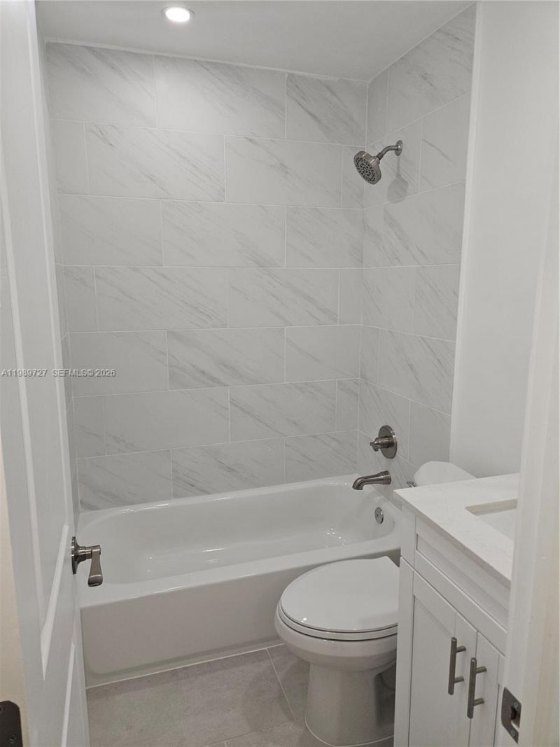 9716 Hammocks Blvd, Unit 201, Miami, FL 33196 Photo