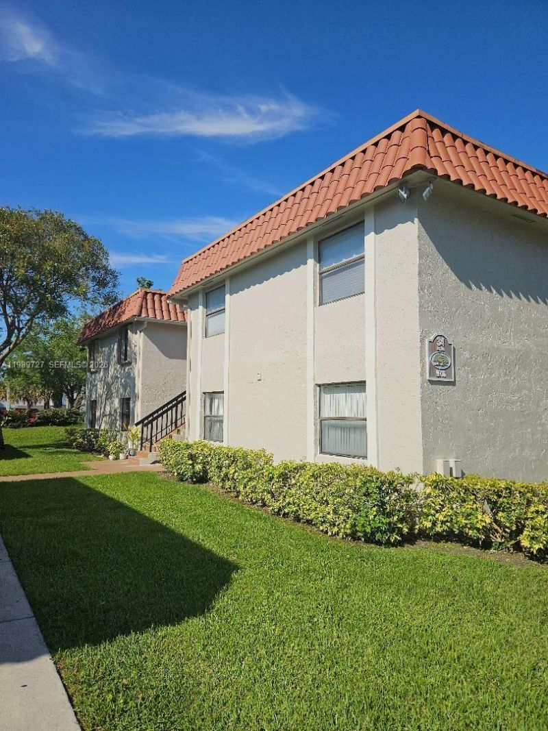 9716 Hammocks Blvd, Unit 201, Miami, FL 33196 Photo