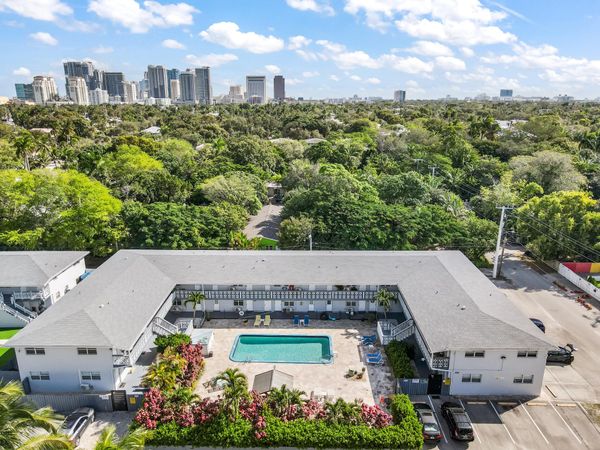 626 SW 14th Avenue, Unit 205, Fort Lauderdale, FL 33312