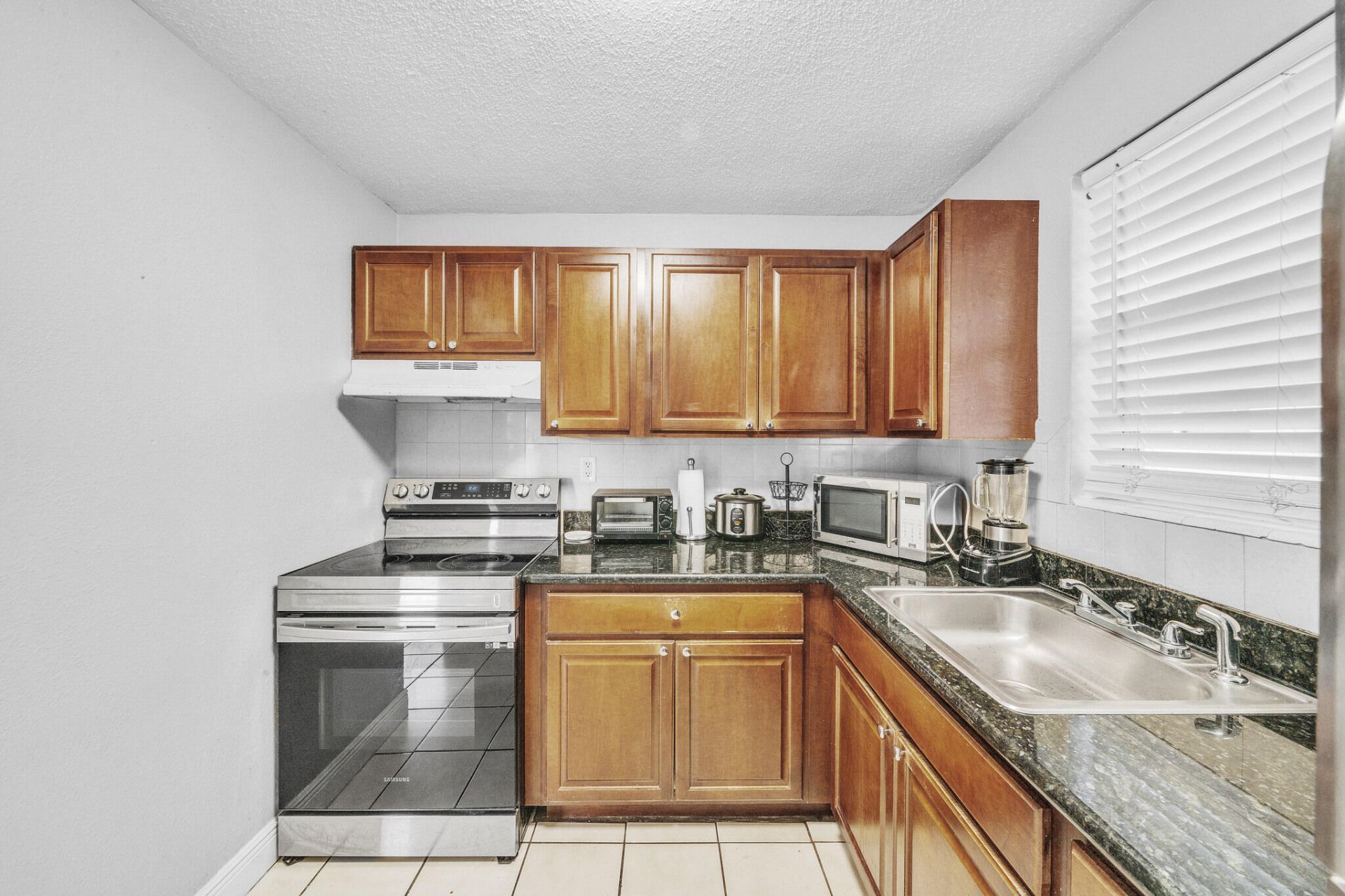 626 SW 14th Avenue, Unit 205, Fort Lauderdale, FL 33312 Photo