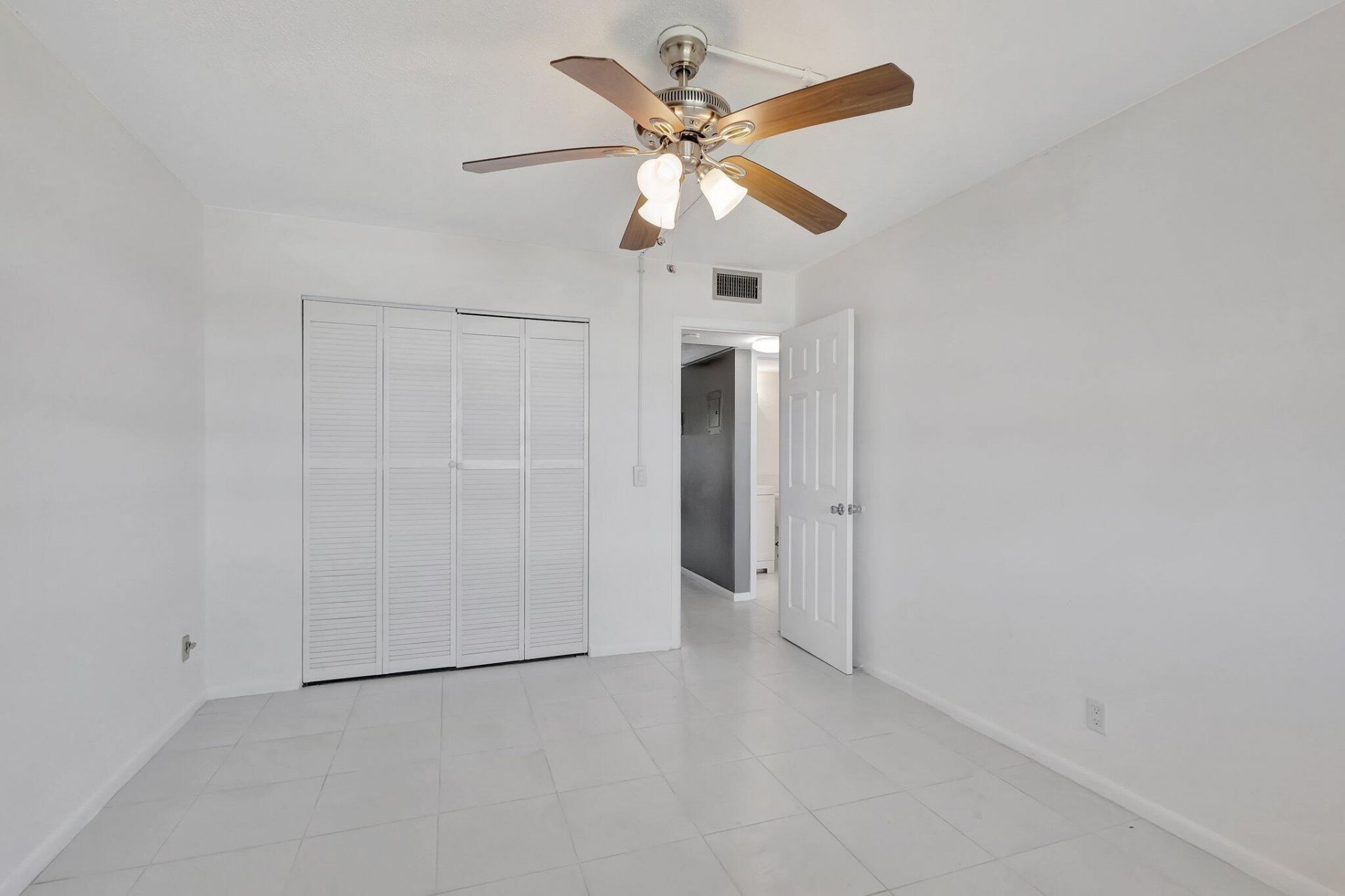110 E Sheffield E, West Palm Beach, FL 33417 Photo