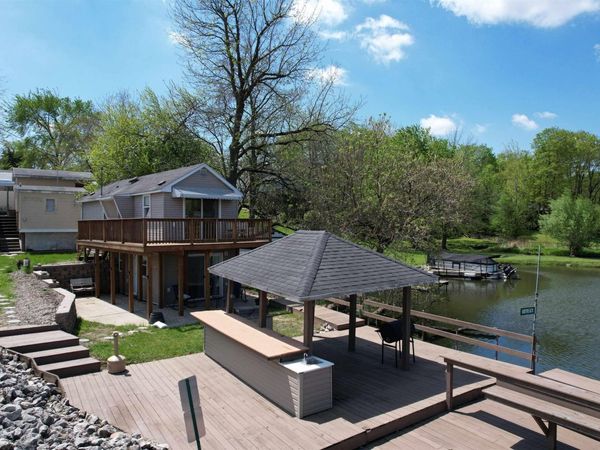 2412 N West Shafer Drive, Monticello, IN 47960