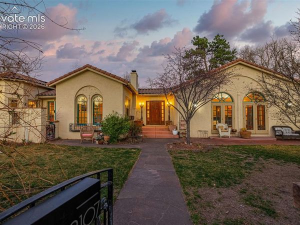 2107 N Cascade Avenue, Colorado Springs, CO 80907