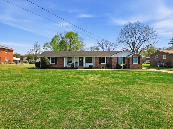 133 Chiroc Rd, Hendersonville, TN 37075