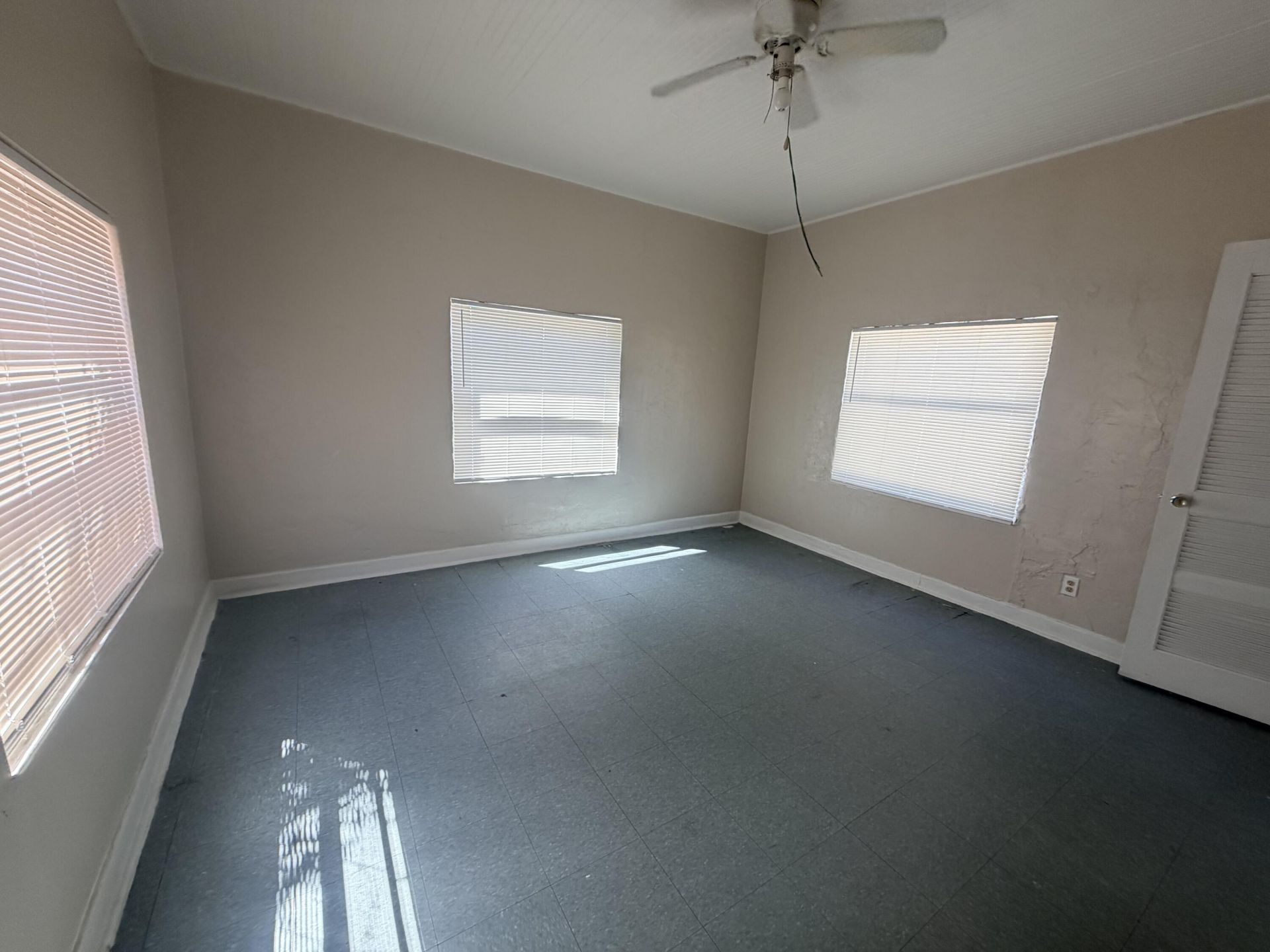 504 El Prado, West Palm Beach, FL 33405 Photo