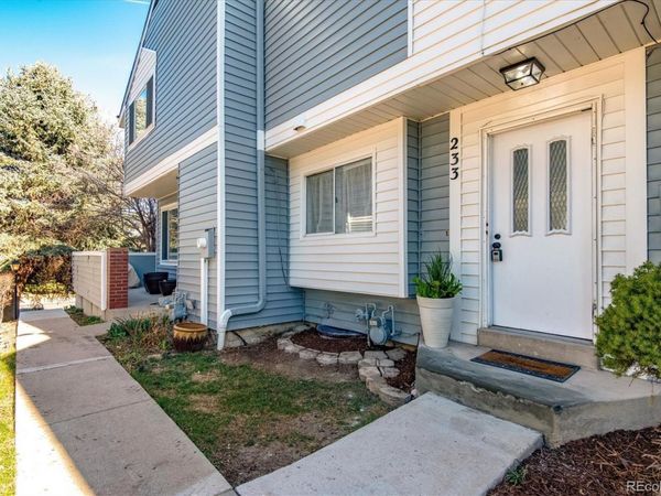 233 S Nome Street , Aurora, CO 80012