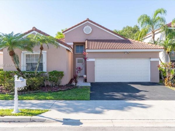 354 Bermuda Springs Dr , Weston, FL 33326