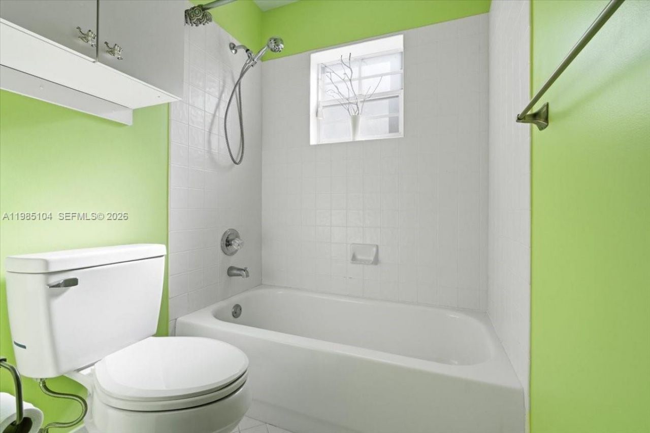 354 Bermuda Springs Dr , Weston, FL 33326 Photo