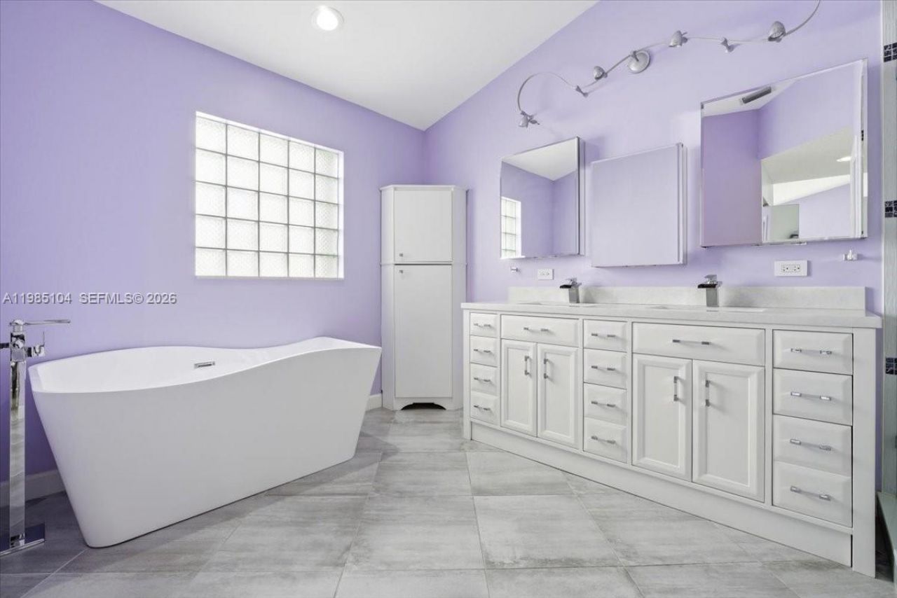 354 Bermuda Springs Dr , Weston, FL 33326 Photo