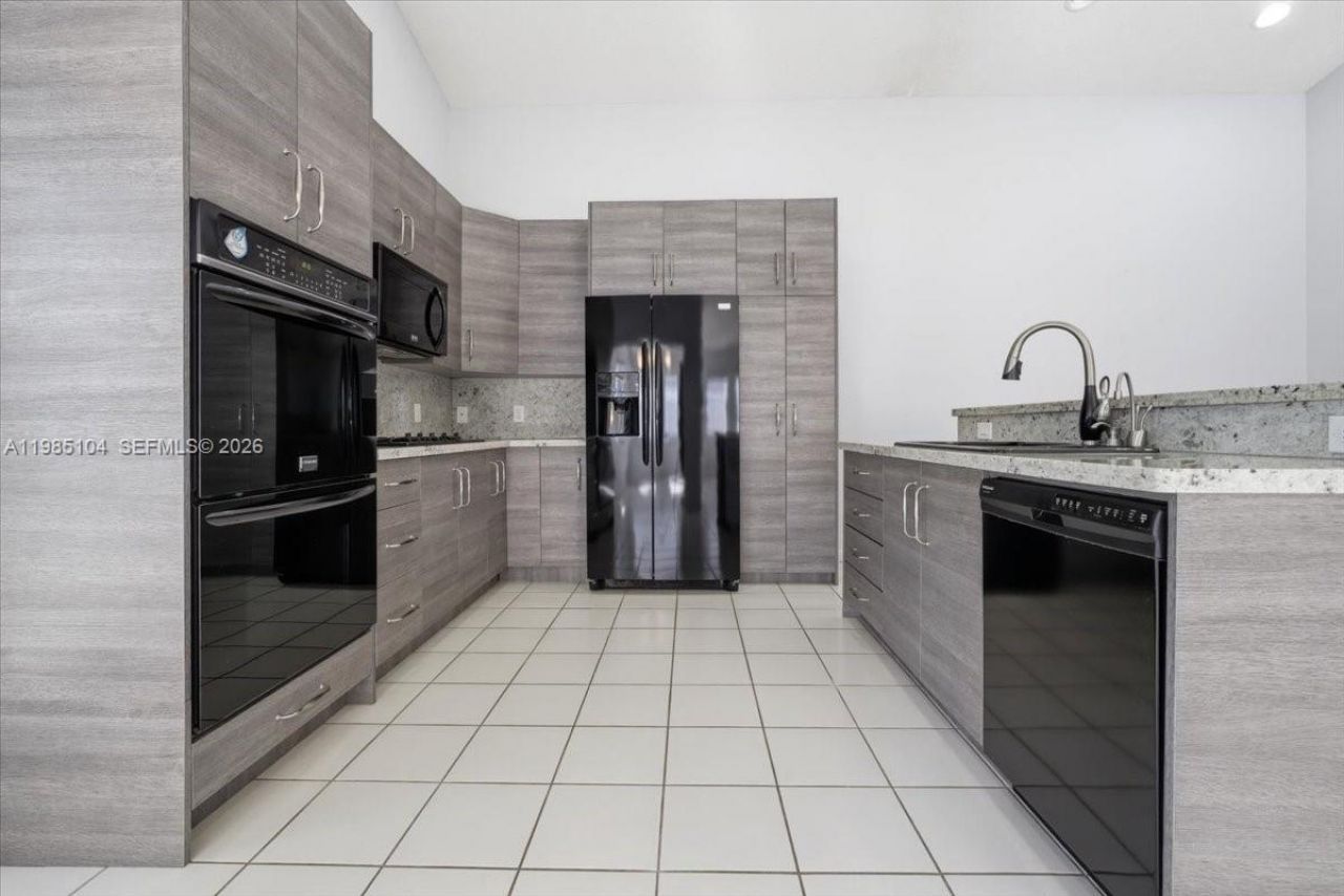 354 Bermuda Springs Dr , Weston, FL 33326 Photo